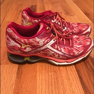 Mizuno wave creation 18